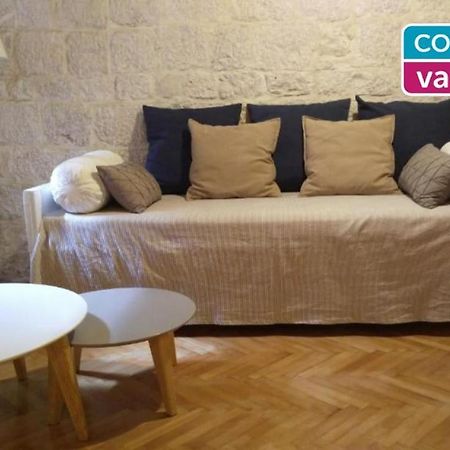 Rooms Livia Trogir Bagian luar foto