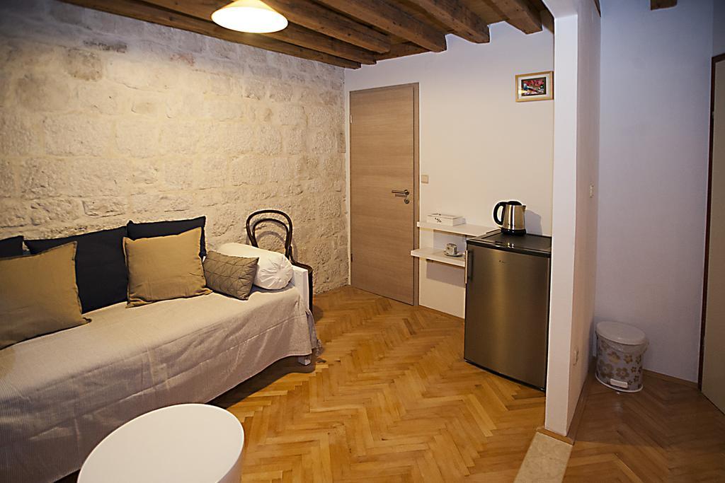Rooms Livia Trogir Ruang foto